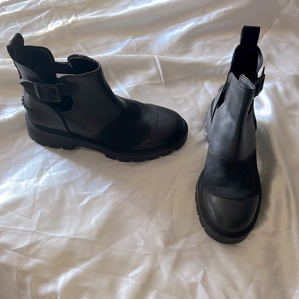 UGG Stockton lug sole boots